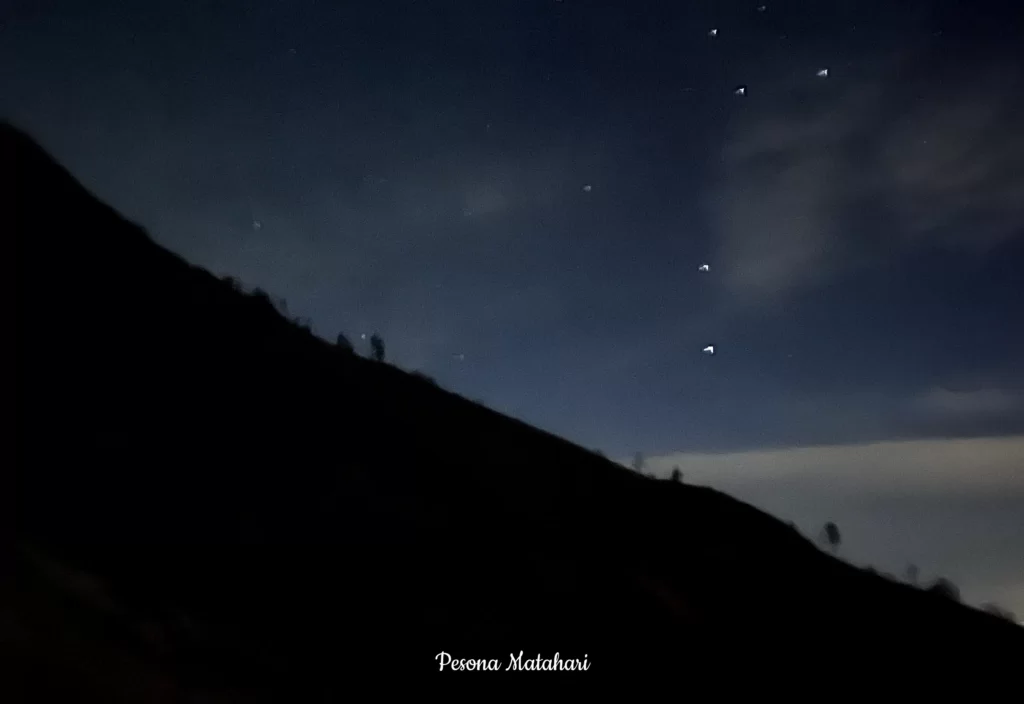 Trekking malam di Kawah Ijen