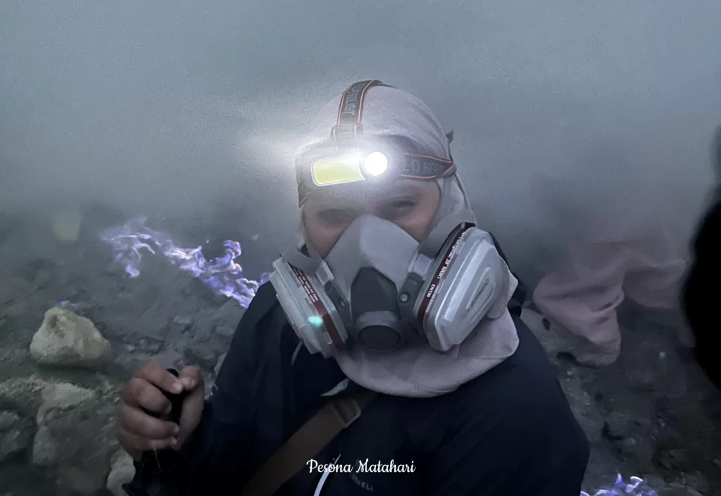 Fenomena Blue Fire di Kawah Ijen