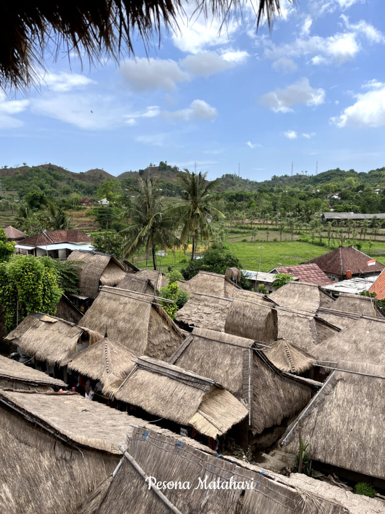 Desa Sade (Itinerary 1 hari Trip di Lombok untuk Solo traveller)