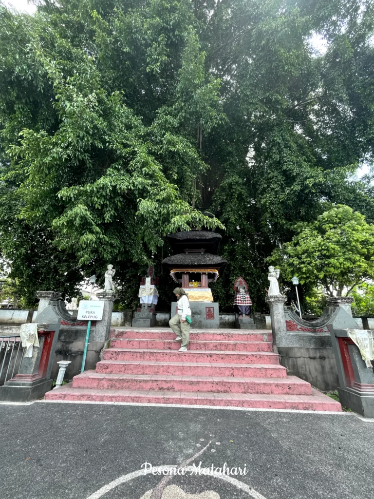 Pura Mayura (Itinerary 1 hari Trip di Lombok untuk Solo traveller)